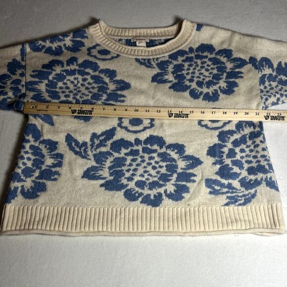 Sundance Womens White with Blue Flower Sweater Size Large - Picture 5 of 9